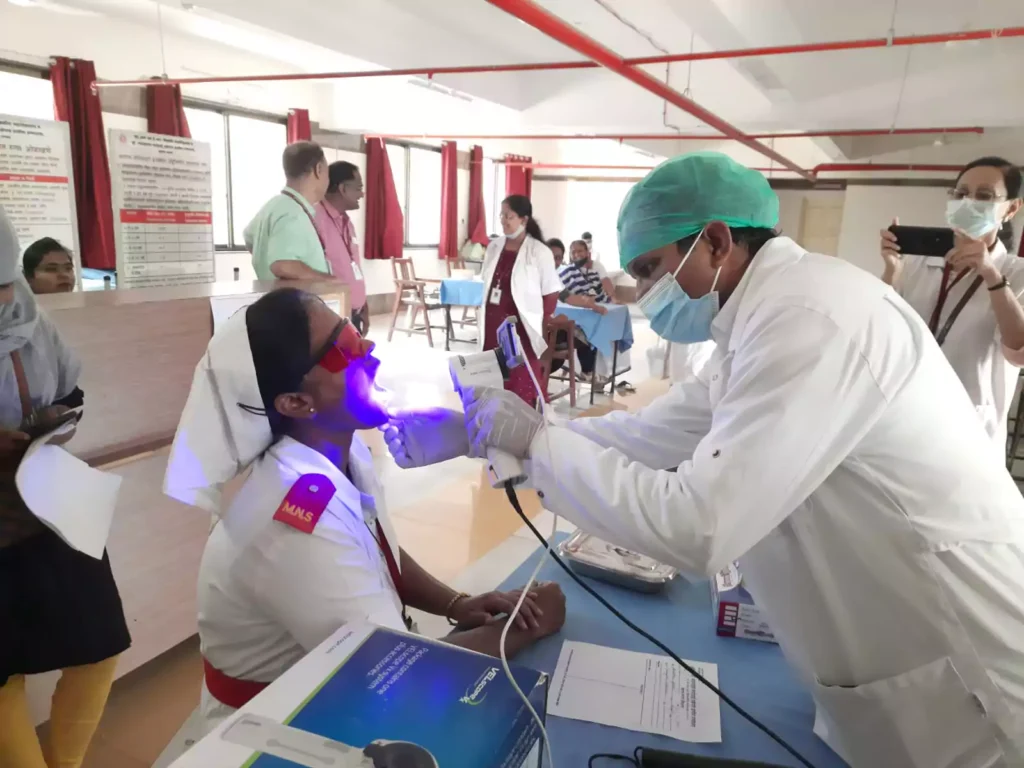 Face N International Dental Clinic in Nigdi Oral cancer screening camp at MIMER Medical College5