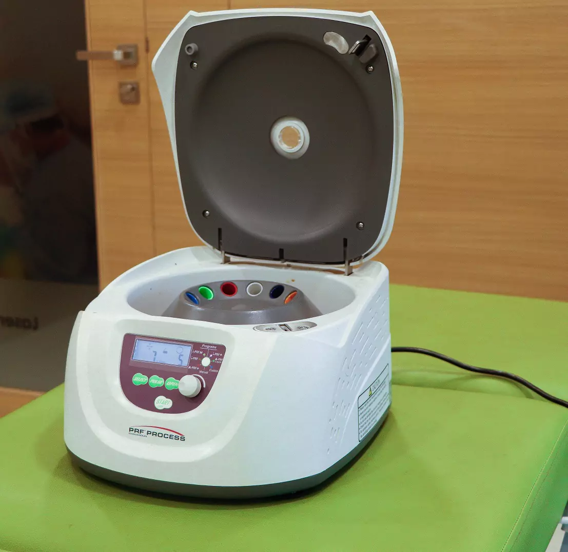 Face N Dental International Clinic in Nigdi Pimpri Chinchwad Chokroun PRF Machine image1